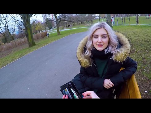❤️ Polyká cizí žhavé sperma za peníze - orál v parku Eva Elfie ️❌ Sex video u nás